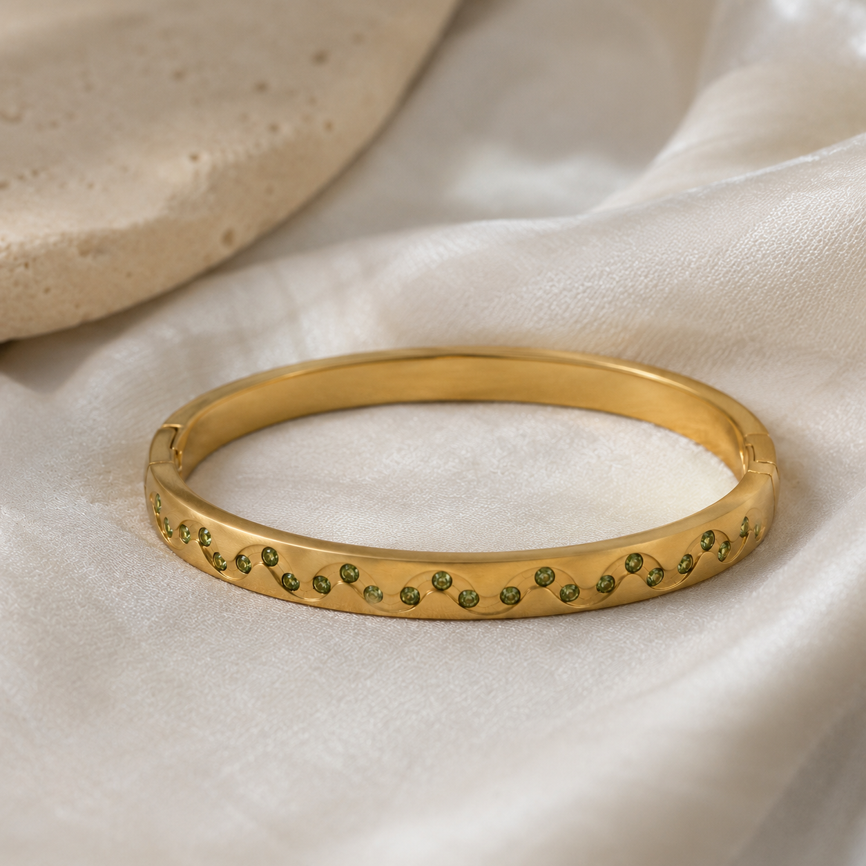 Olive Glow Bracelet